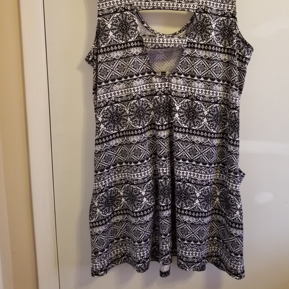 Pacific beach black white print swim coverup dress 
W pocket 2X womens plus - Picture 4 of 7